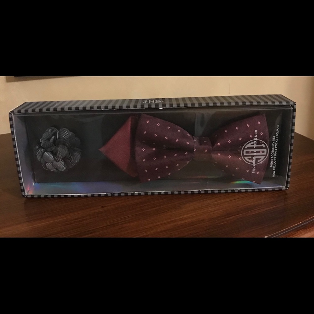 Society of Threads Bow Tie Set